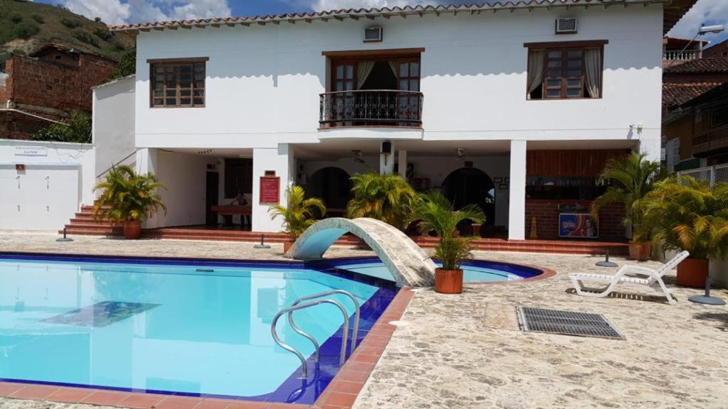 Hotel Tamarindo Resort Sopetran Exterior photo